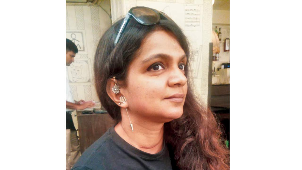 Tanya D’Souza, Rony’s feeder 