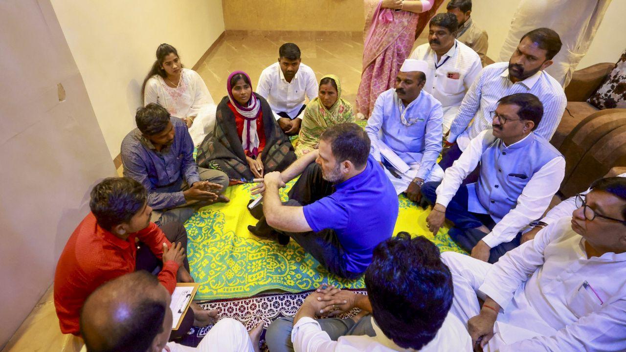 Rahul Gandhi meets kin of man who died in judicial custody after Parbhani violence