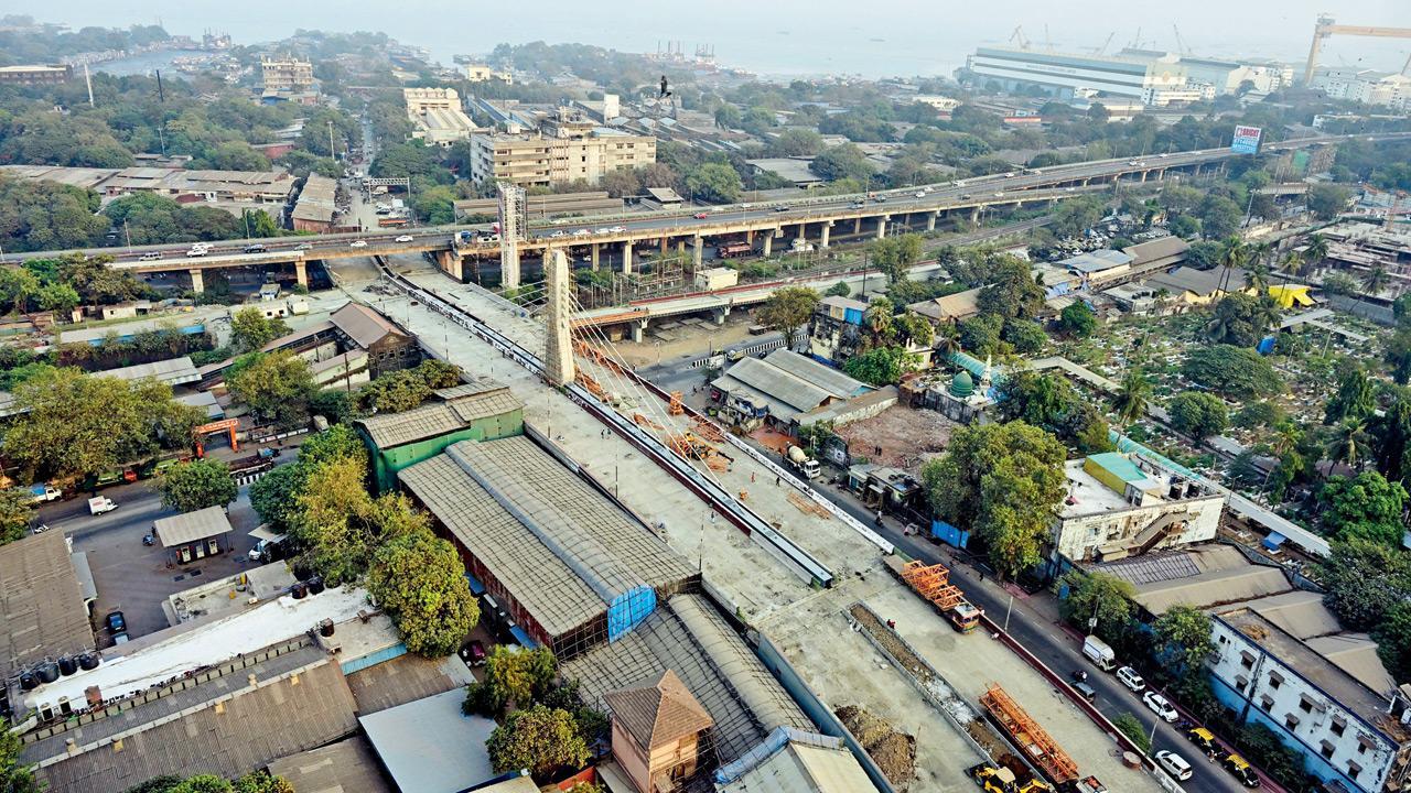 Mumbai's Reay Road Bridge and Khar Station set for 2025 upgrades