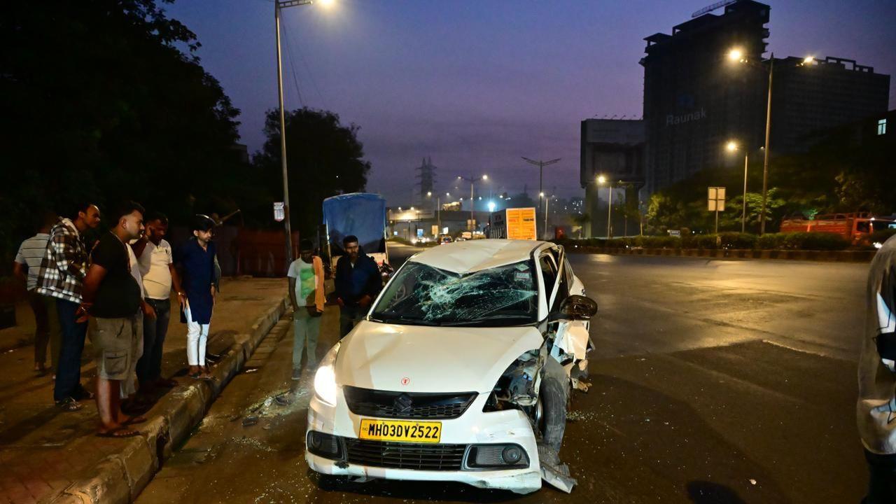 A car accident took place early Thursday morning on the Sion-Panvel Highway near Chembur.