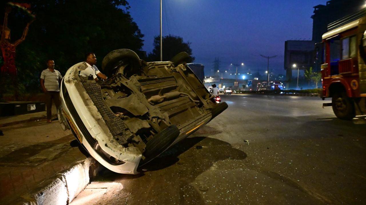 Recently, a police official said that two first-year college students died when their car crashed into a divider on the Western Express Highway (WEH) at a high speed in Mumbai's Vile-Parle area.