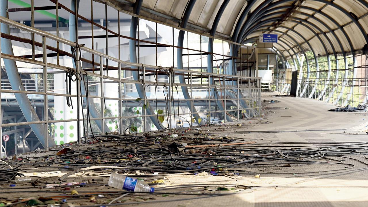 MMRDA spent Rs 900 cr on skywalks that now house vendors and drug addicts