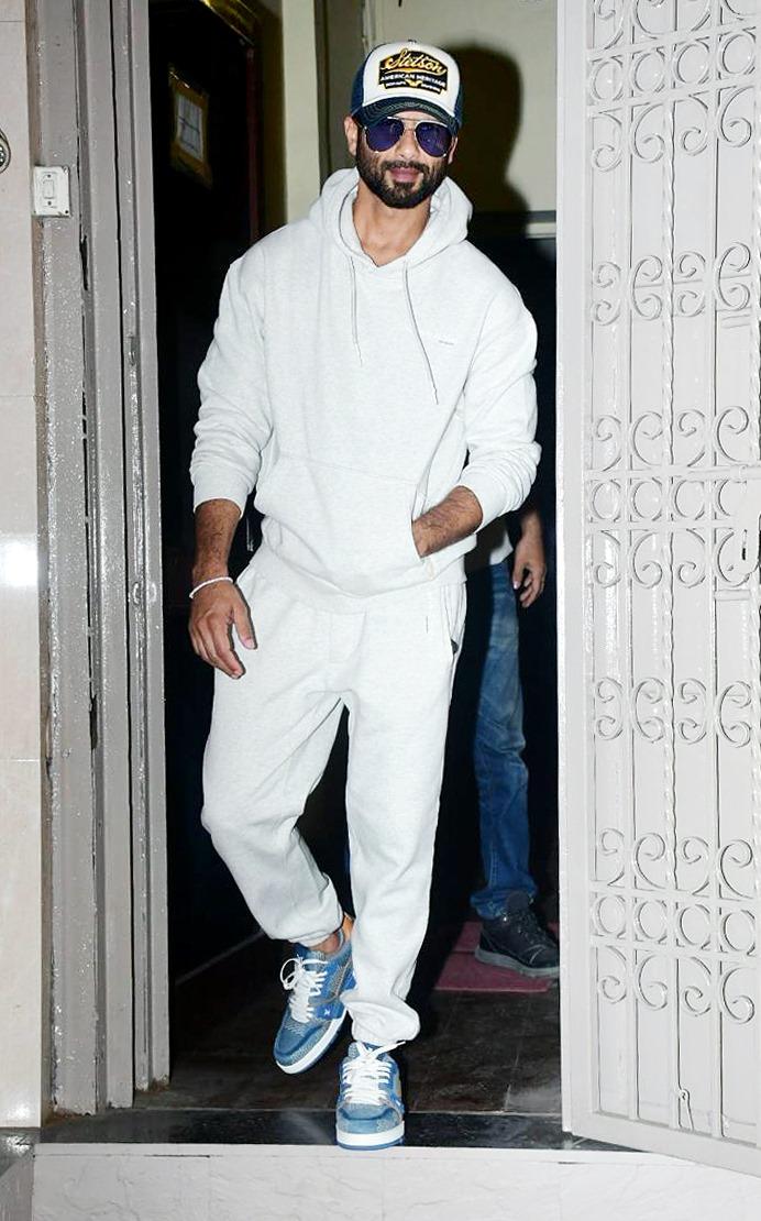 Shahid Kapoor looked smart in an all white outfit in a city