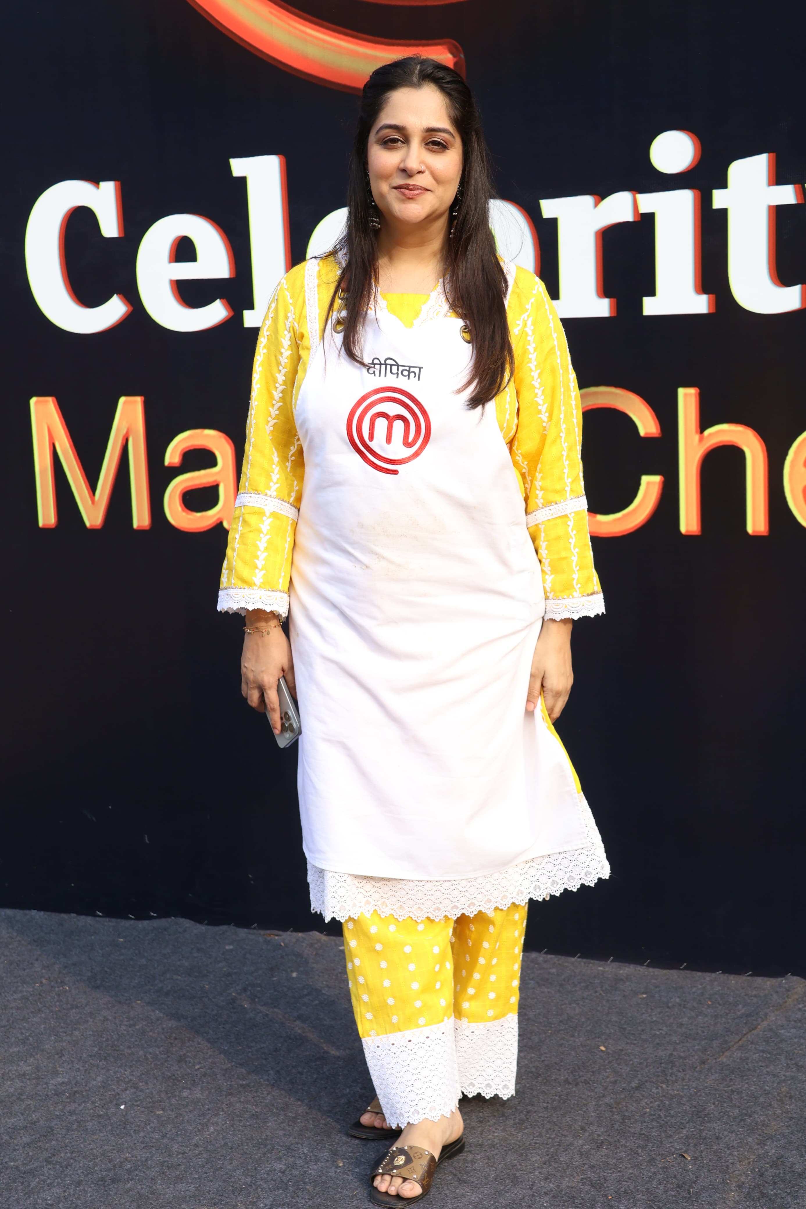 Dipika Kakar was snapped at Celebrity Master Chefs set