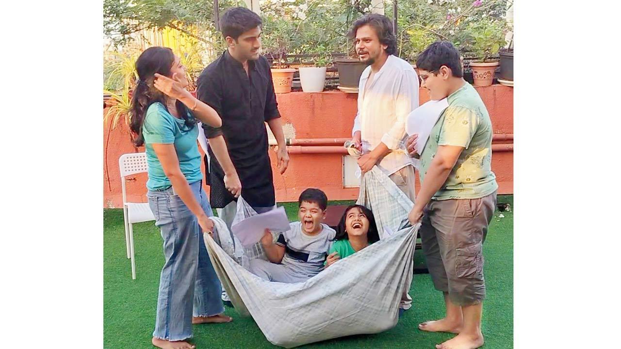 This Christmas-themed performance in Mumbai aims to foster the spirit of giving
