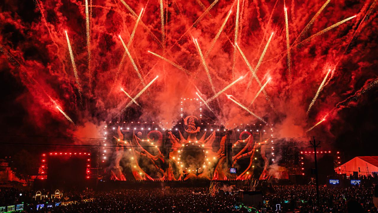 Leading the charge was none other than Skrillex, the legendary American producer and DJ, who set the stage ablaze with his jaw-dropping bass and unmatched high-octane energy.
