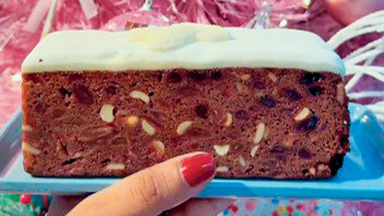 Plum cake from Candies