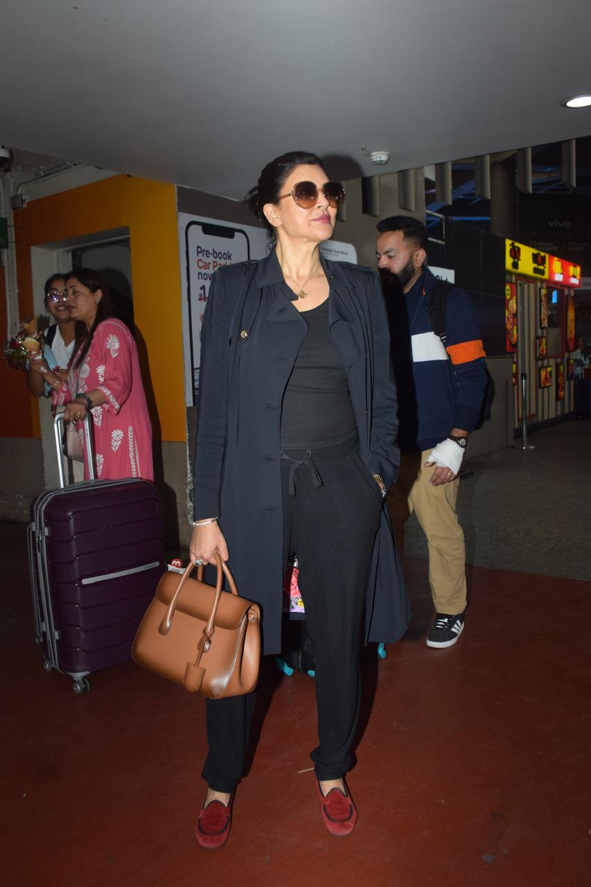 Sushmita Sen was snapped at Mumbai airport. The actress looked uber cool in an all-black outfit