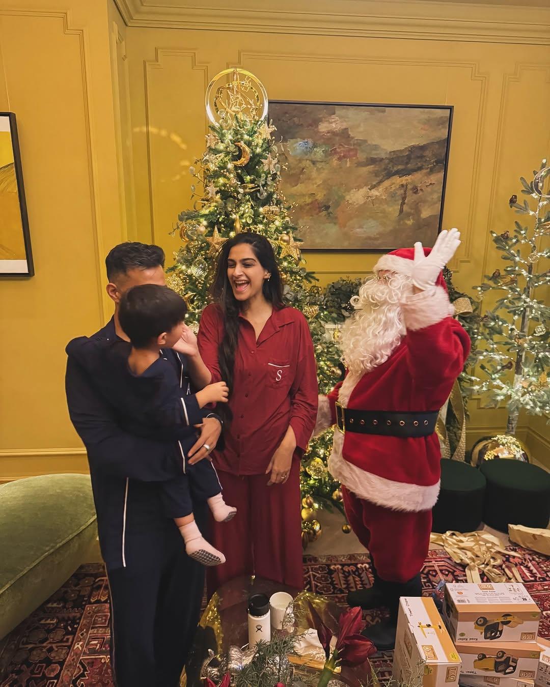 At the Ahujas' Christmas bash, Vayu met Santa Claus