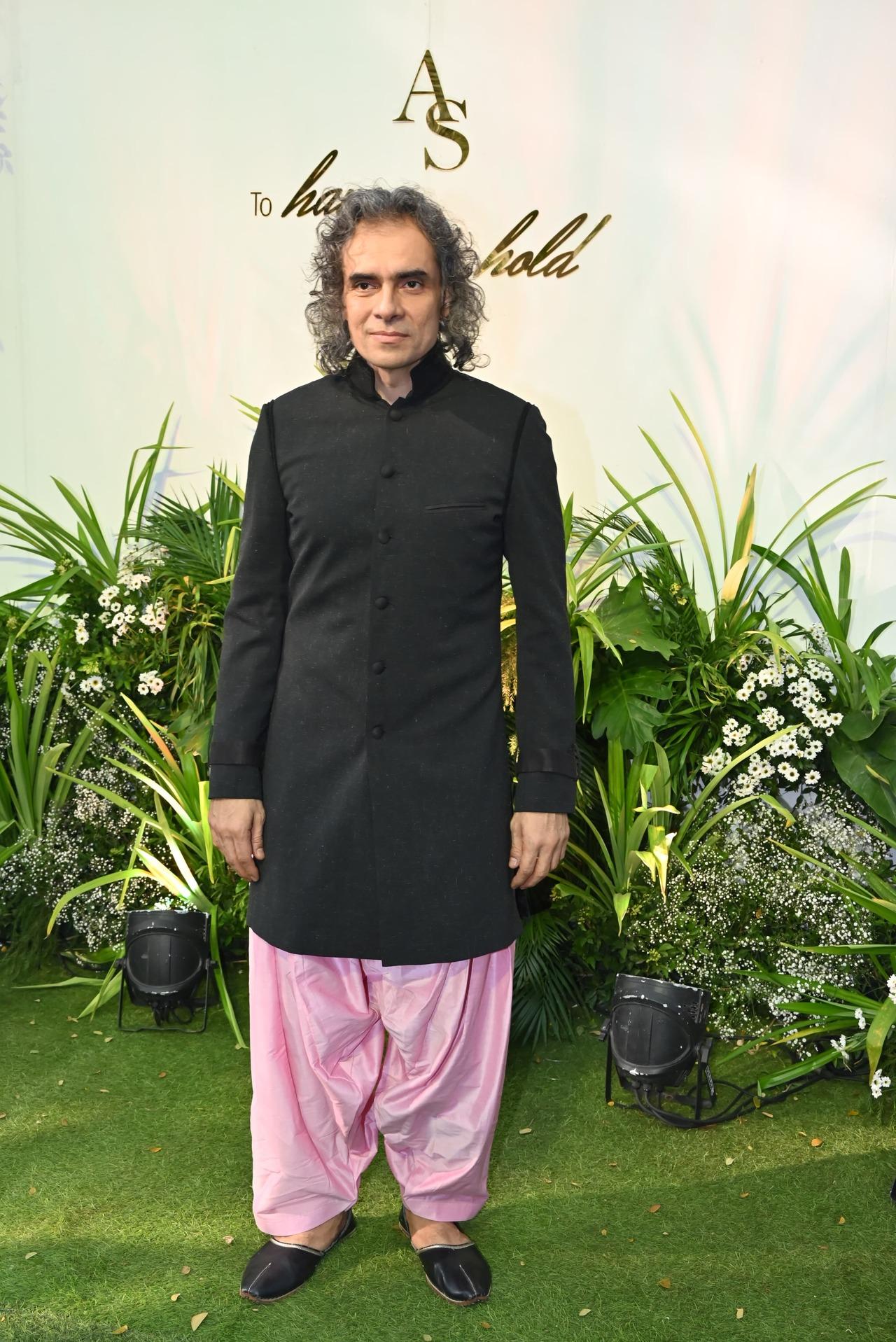 Among the guests was filmmaker Imtiaz Ali, who has been a close friend of Anurag and Aarti. 