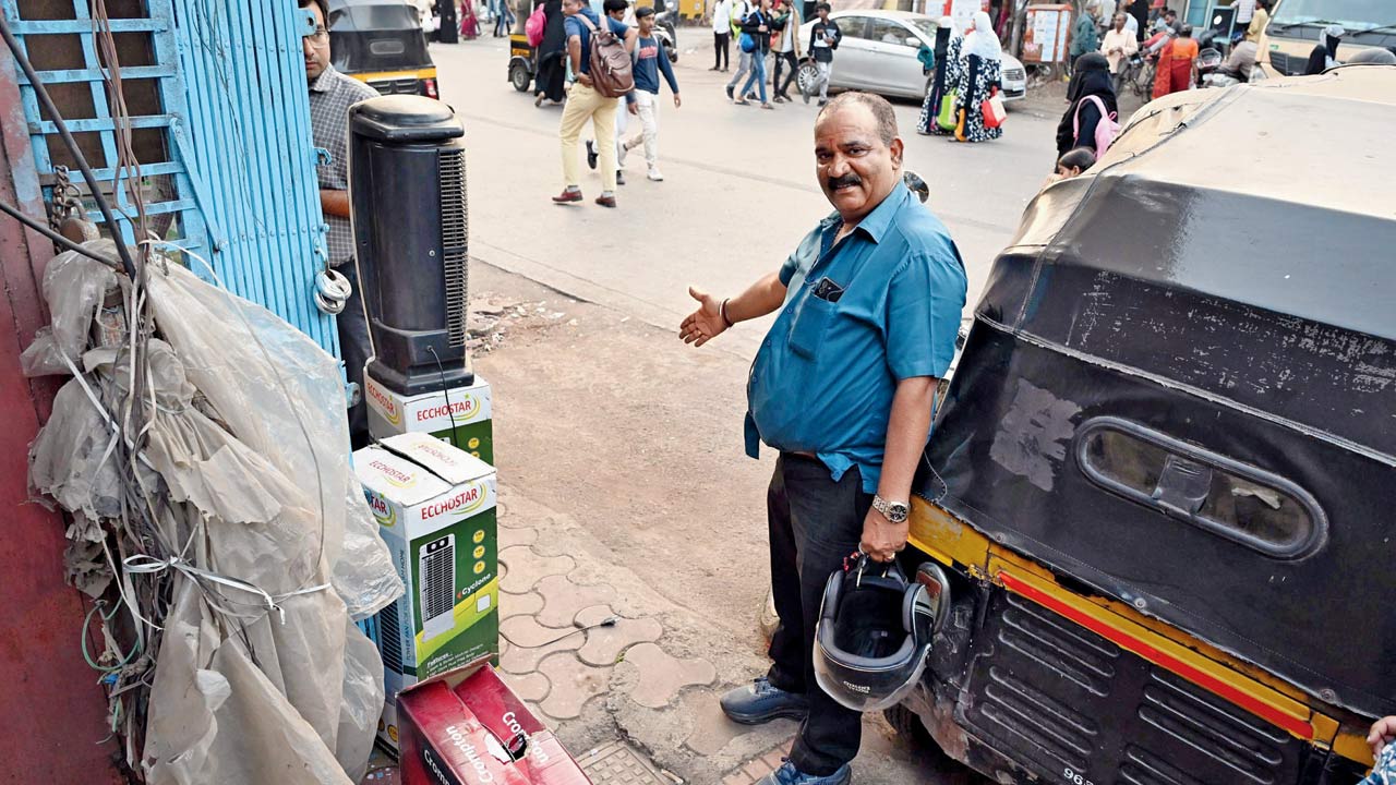 Shyam Pahurkar says he is tired of complaining about the hawkers. He points to the spot where he saw 19-year-old Afreen Shah being hit