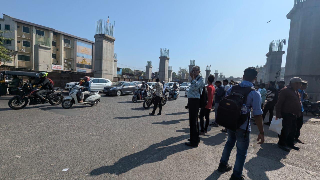 Daily bus travelers were left in a lurch during the morning rush hours on Tuesday. (Pic/Rajendra B Aklekar)