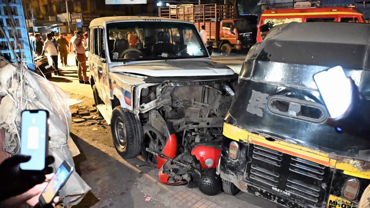 Meanwhile, Shiv Sena MLA Dilip Lande said brake failure was the reason of the accident. He said that the bus driver pressed the accelerator in panic after losing control of the vehicle and rammed into 30-35 people. (Pic/Sameer Abdedi)