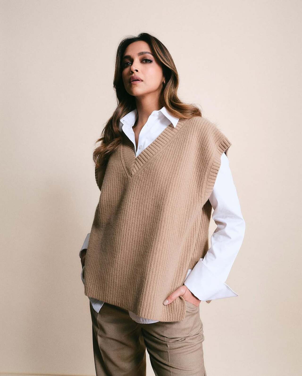 In September, days after welcoming her daughter Dua, Deepika Padukone, along with her father Prakash Padukone purchased a property in Sagar Resham Co-operative Housing Society, Bandra for Rs 17.78 crore. They paid a stamp duty of Rs 1.6 crore. 