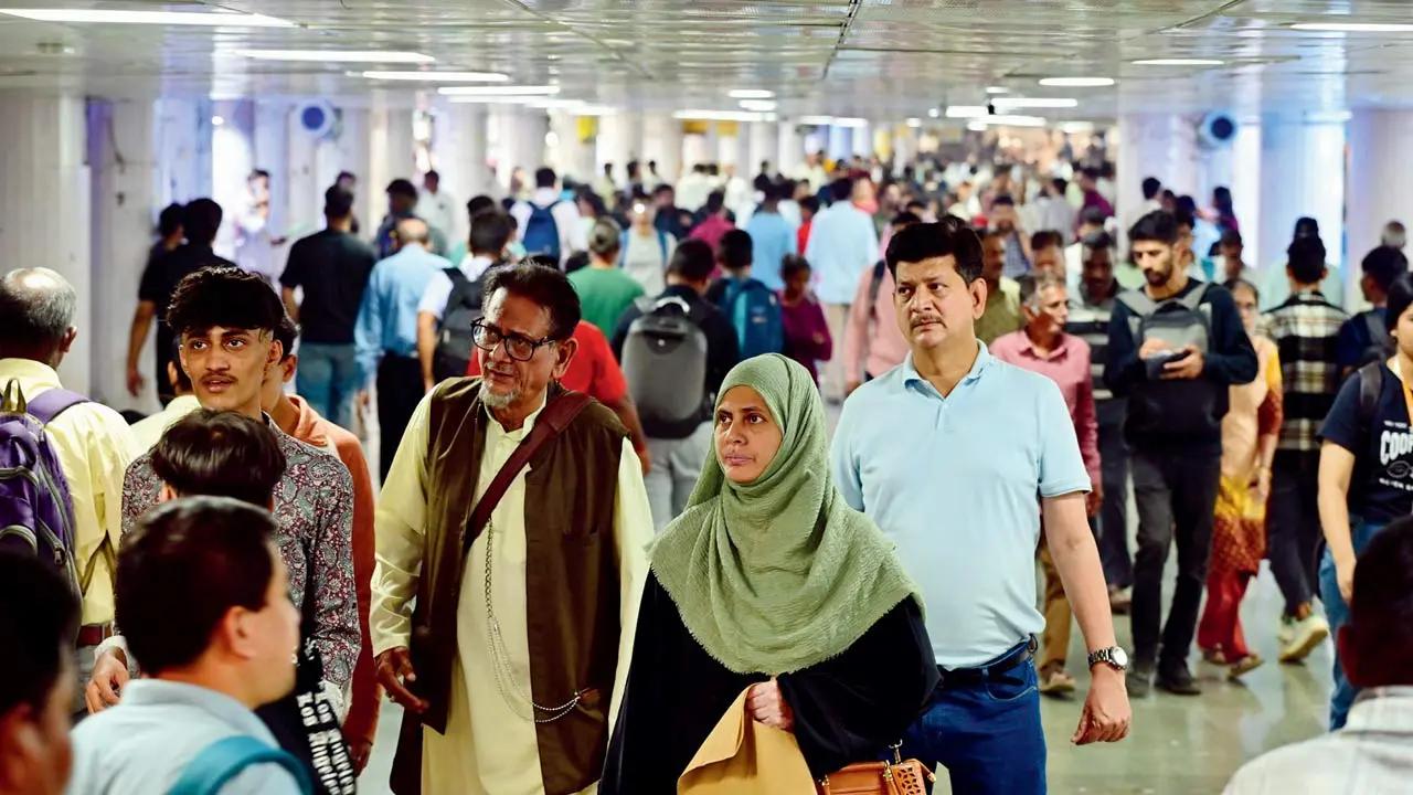 Churchgate Subway
One of the busiest subways where hawkers continue to be a nuisance. (Pic/Shadab Khan)