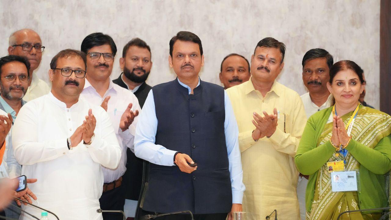 The website was launched at the committee hall of the Vidhan Bhavan in Nagpur on Tuesday. Pics/CMO