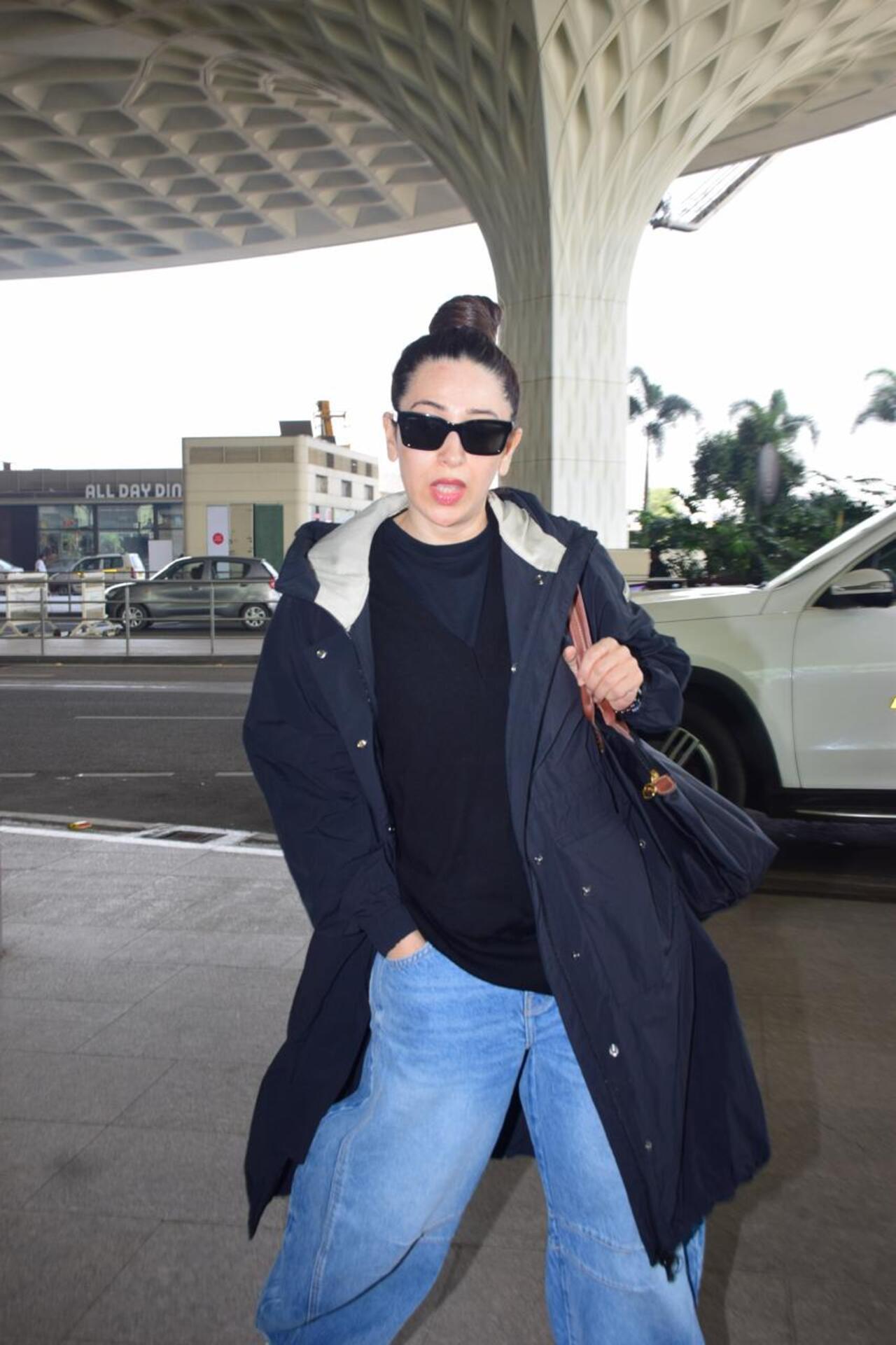 Karisma Kapoor looked stunning in her casual look at the airport.