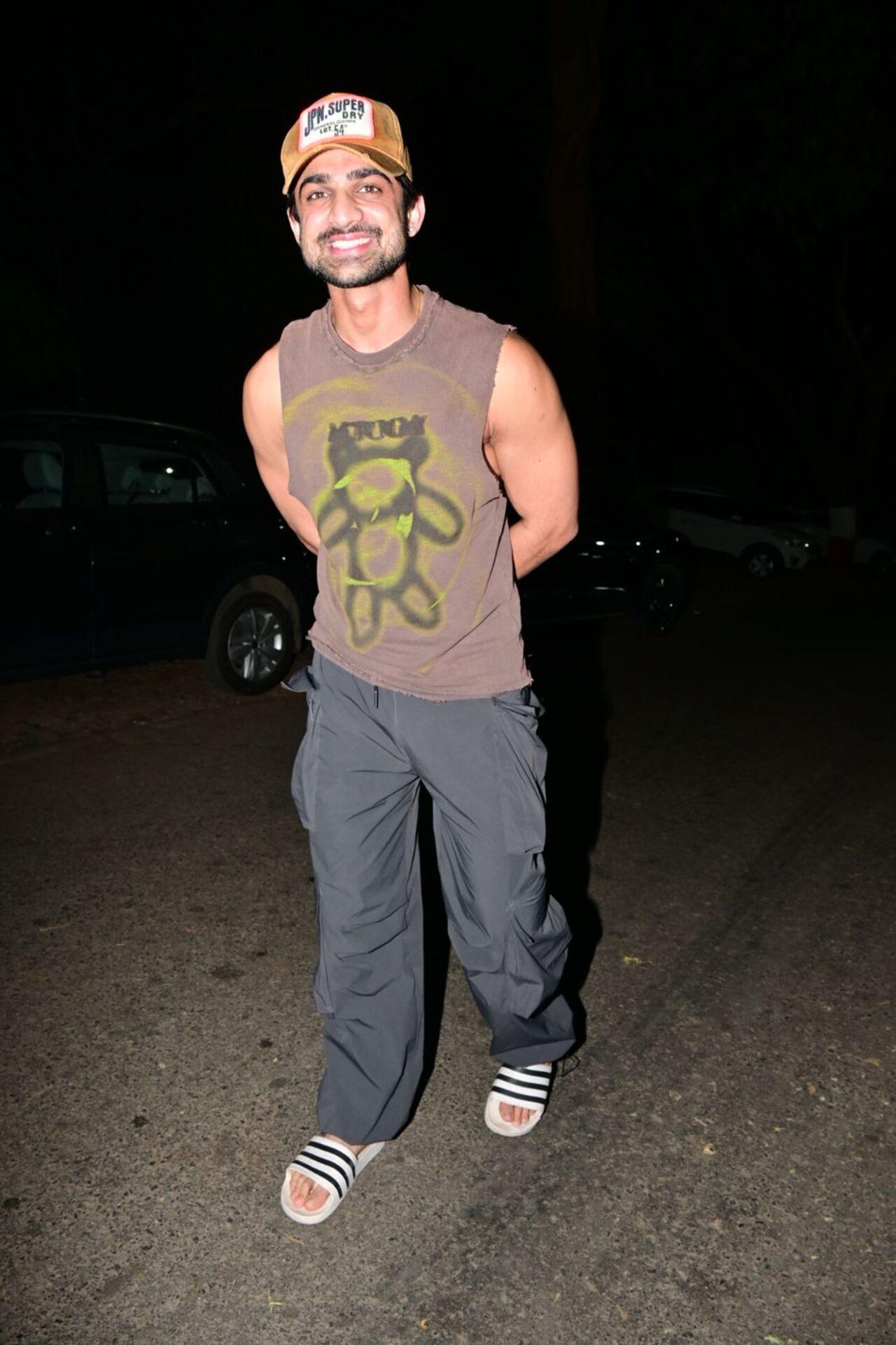 Actor and former Bigg Boss contestant Abhishek Kumar was all smiles for the shutterbugs.