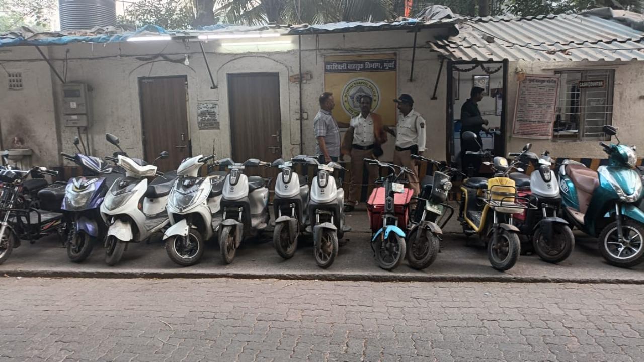Mumbai Police seizes 672 e-bikes for traffic violations between Dec 18-29