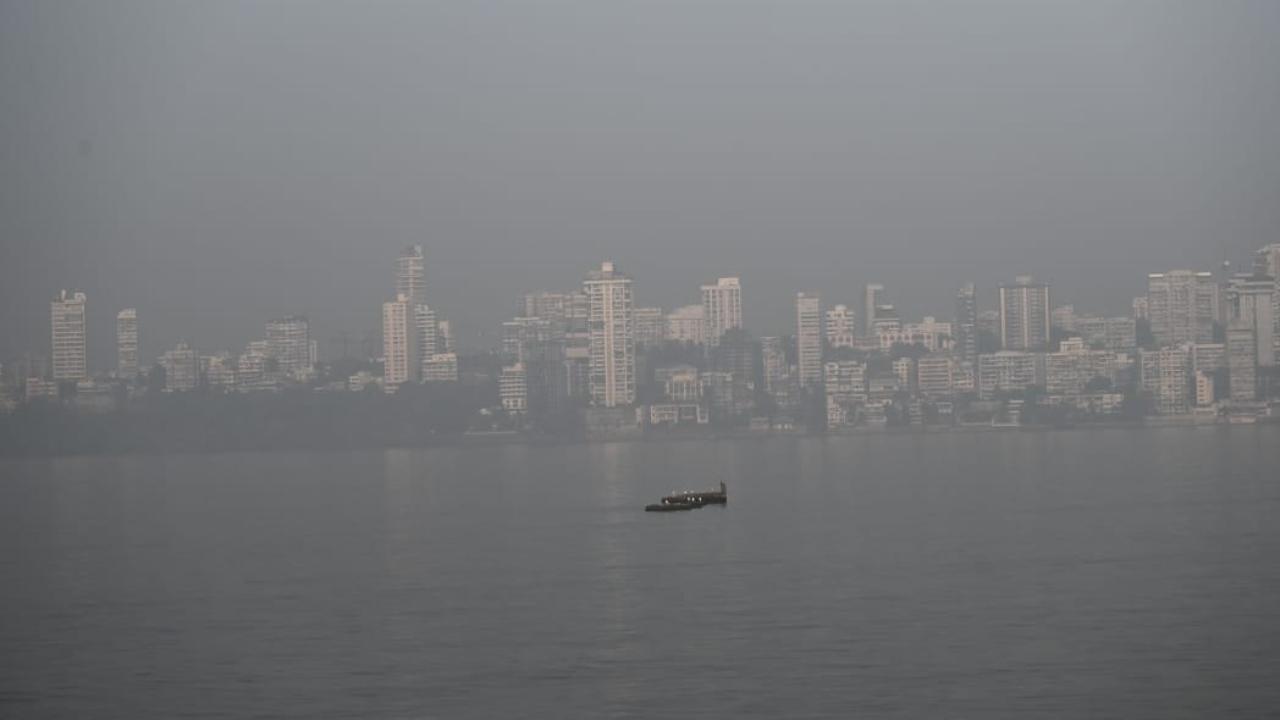 Mumbai is expected to experience a cloudy sky on December 27, with temperatures ranging from a cool 22 degrees Celsius in the morning to a warm 31 degrees Celsius during the day