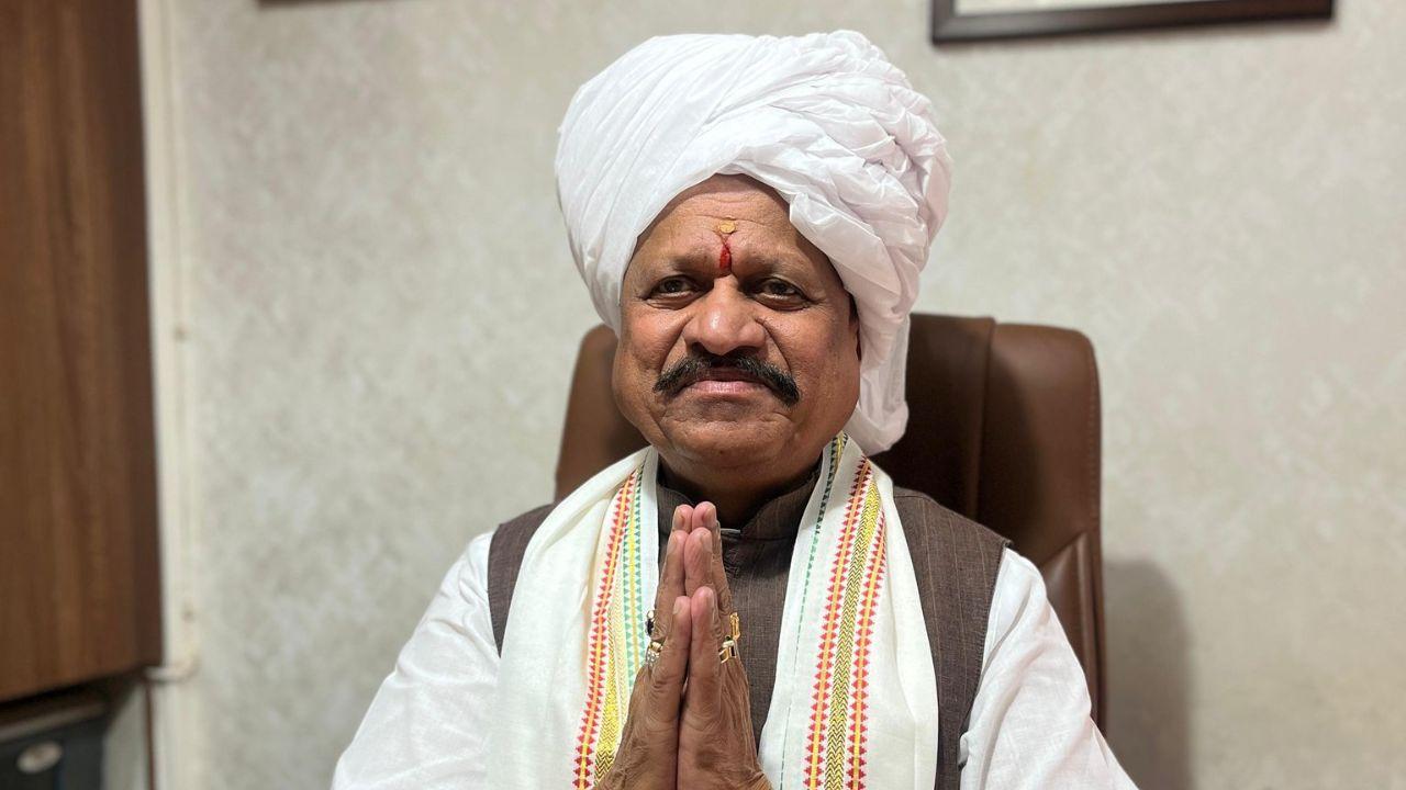 Suresh Khade
Former Minister of Labour of Maharashtra and and Guardian Minister of Sangli district, Suresh Khade was dropped out from Fadnavis's team. He represents Miraj assembly constituency