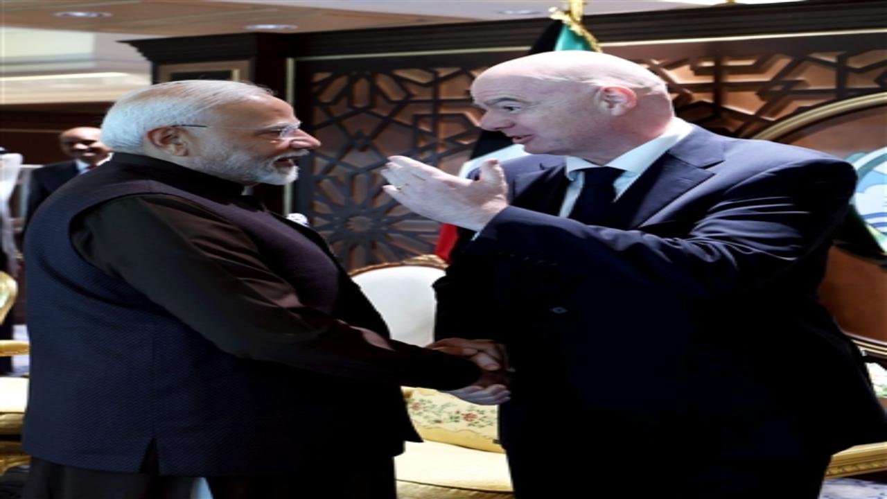 PM Modi engaged in informal discussions with Kuwait's Amir, Crown Prince, and Prime Minister during the grand opening ceremony. At the ‘Hala Modi’ event, PM Modi addressed the Indian diaspora, celebrating their contributions to Kuwait’s growth and India-Kuwait relations.