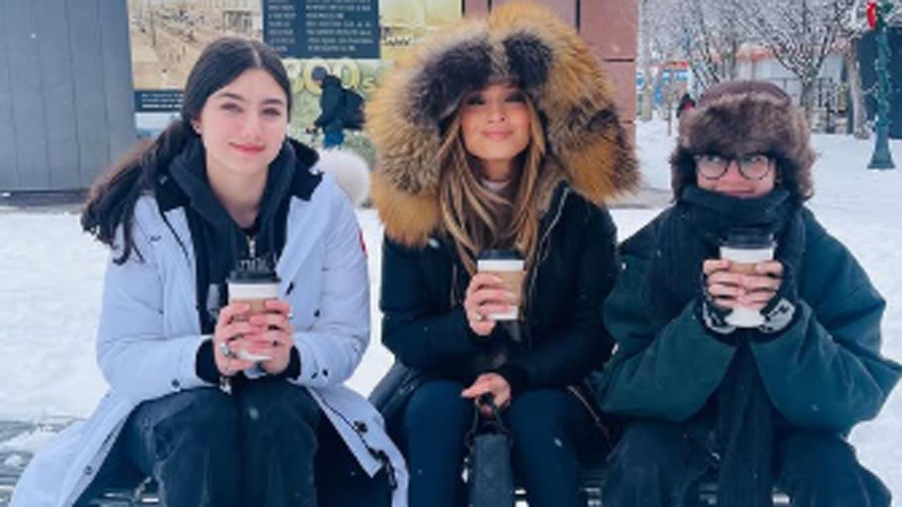 Jennifer Lopez shares snowy pictures with kids