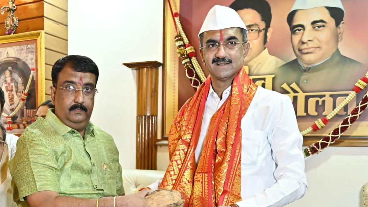 Shambhuraj Desai
Shiv Sena MLA Shambhuraj Desai was sworn in as the member of the Maharashtra Assembly. He represents the Patan Assembly Constituency