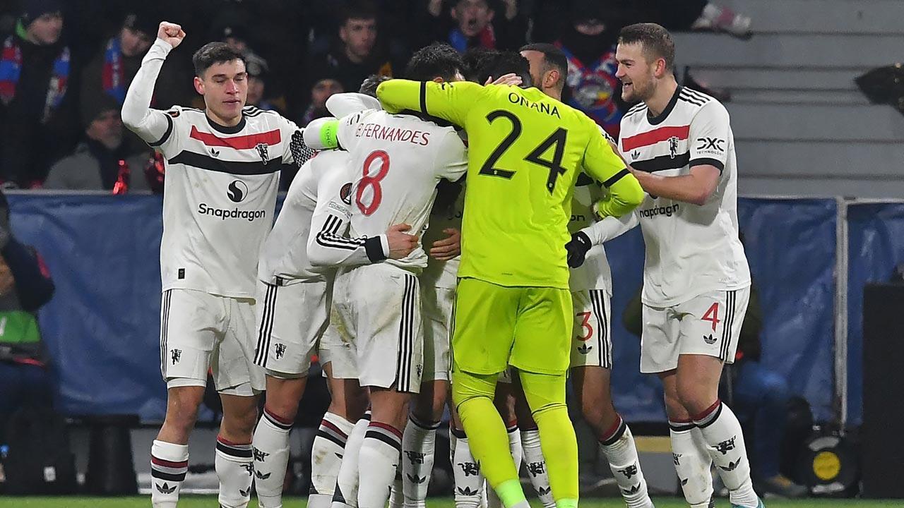 Man Utd grab win at Plzen; Spurs held