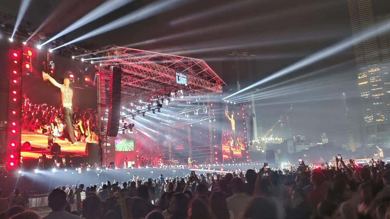 From 'Animals' to 'Stereo Hearts': Maroon 5 perform their favourites in Mumbai