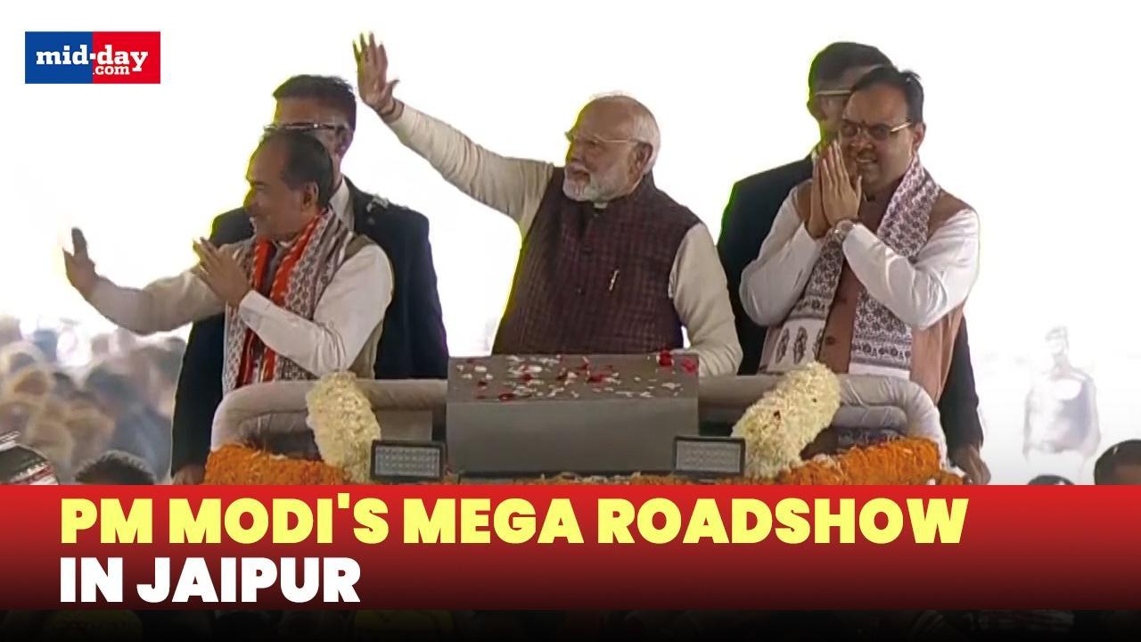 PM Modi holds grand roadshow in Jaipur - Watch video