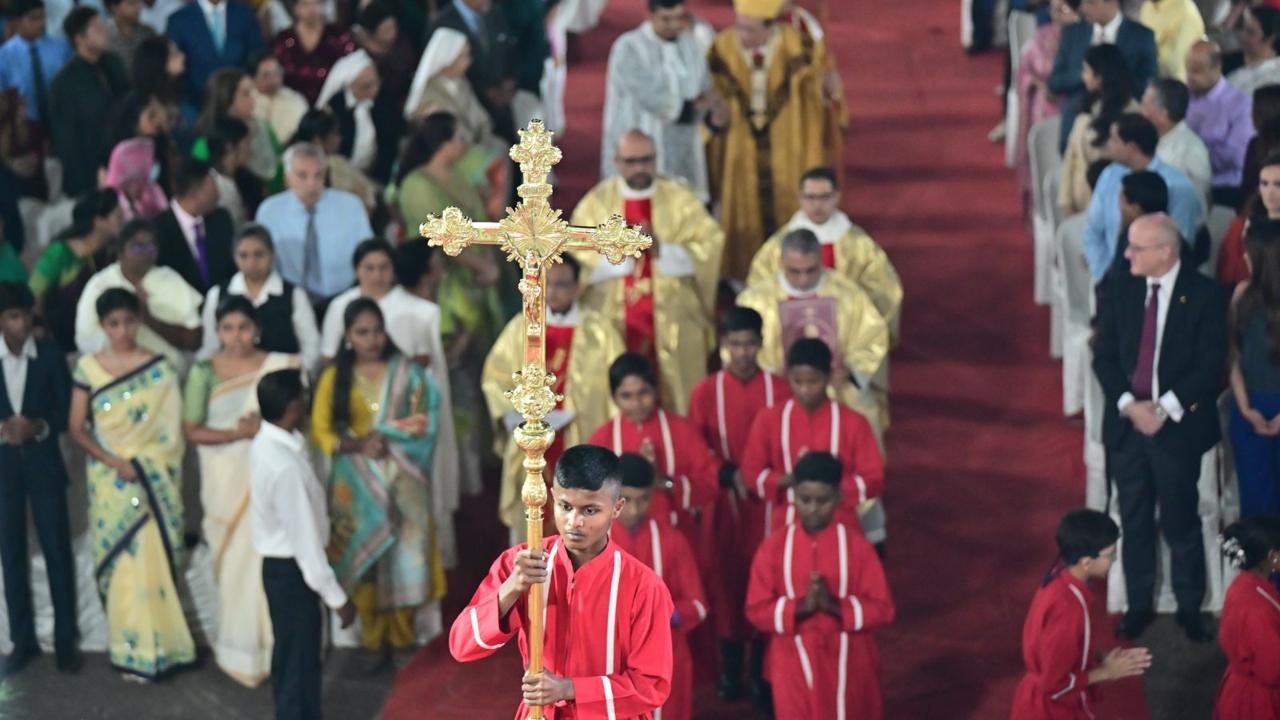 The festive spirit is visible in Mumbai too, as communities come together to celebrate the joyous occasion