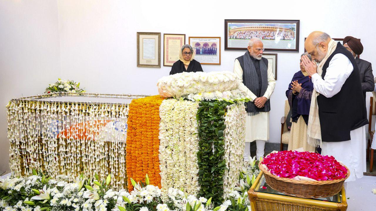 Union Home Minister Amit Shah paid his last respects to Manmohan Singh