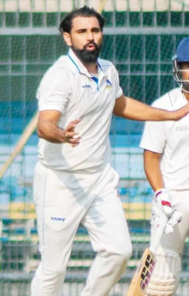Batting at No. 10, Shami hit a crucial unbeaten 17-ball 32 to lift Bengal to 159 for 9