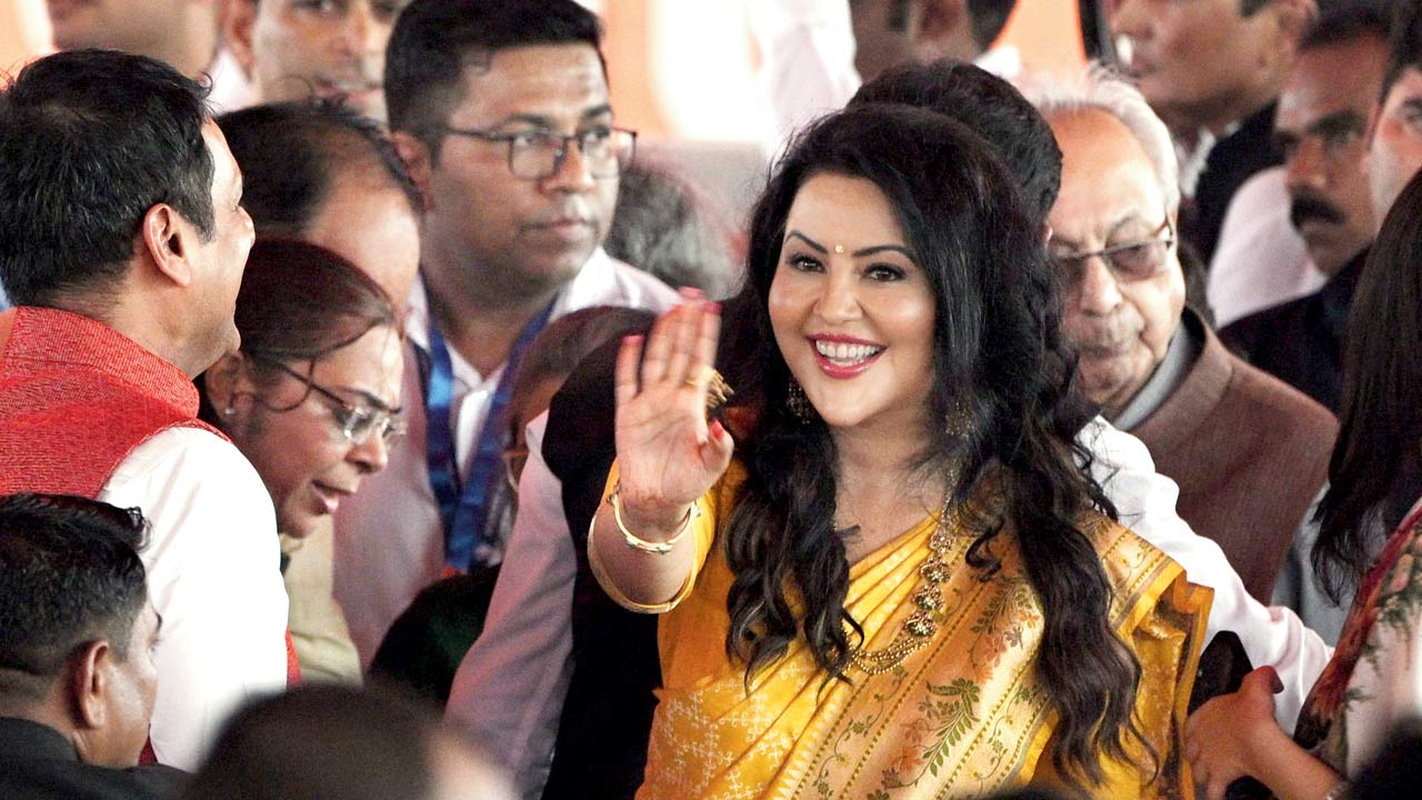Chief Minister Devendra Fadnavis’ wife Amruta Fadnavis at the event