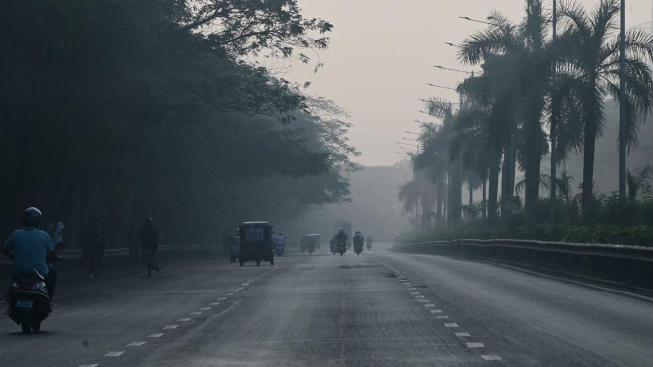 While Mumbai is already grappling with the effects of localised pollution and winter moisture, both of which are deteriorating air quality, dust travelling from West Asia appears to be adding to Mumbaikars’ woes. (Pic/NIMESH DAVE)