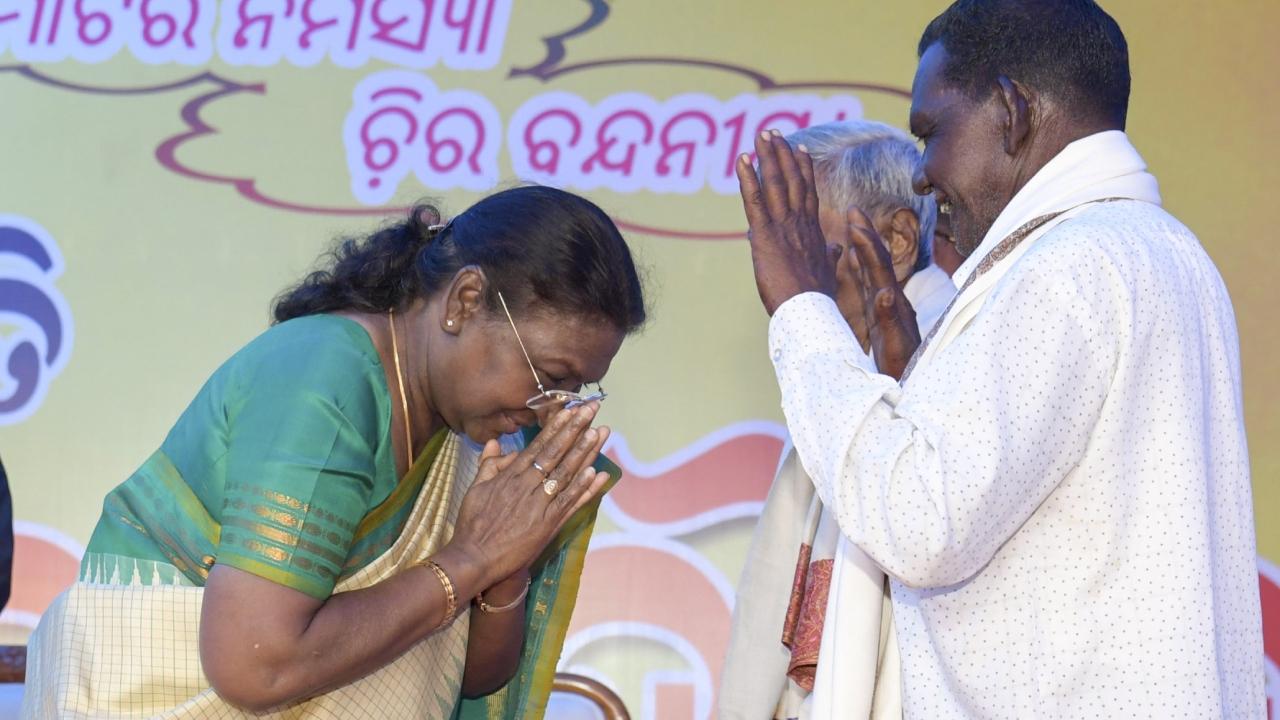As soon as Murmu reached the village, she rushed to Uparbeda Government Upper Primary School, her alma mater, where she spent her early years as a student