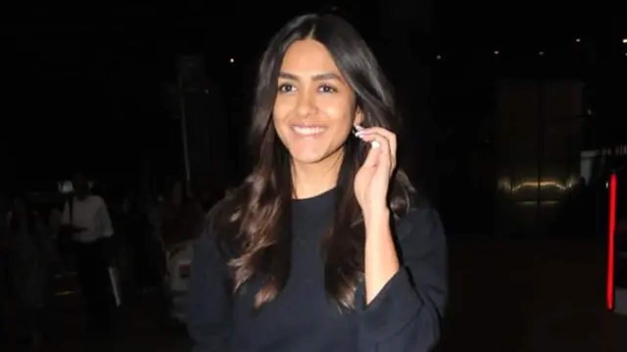 Mrunal Thakur shares picture of her 'jeevan saathi', check out
