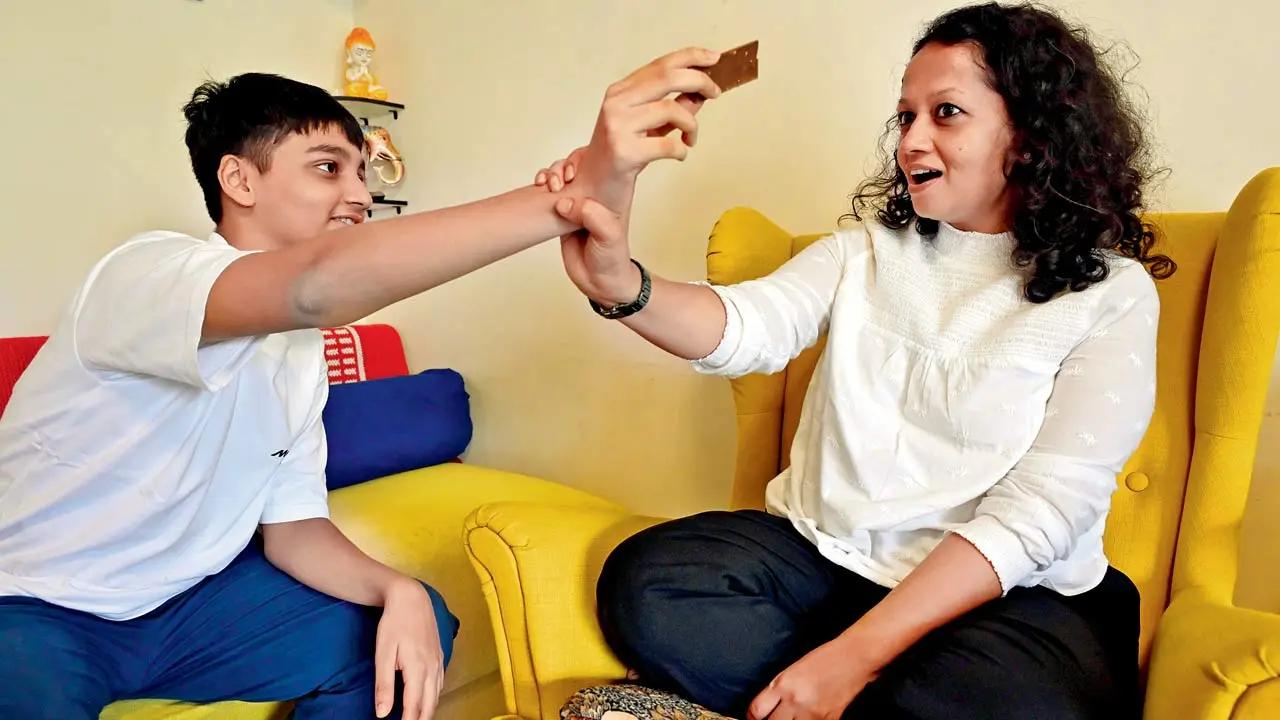 Bhura has made it a habit to read the ingredients of packaged foods, and avoid completely if they contain even a bit of sugar Pic/Anurag Ahire
Jaya Bhura45, Founder, Chakraview SolutionsResolution: To cut out all forms of sugar
Jaya Bhura committed to quitting sugar in 2024, motivated by perimenopause and her entrepreneurial journey. Despite initial struggles, involving her family and tracking ingredients helped her succeed. She now feels healthier, more energetic, and sleeps better. Bhura says it's about “showing up as the best version of myself, for me.”