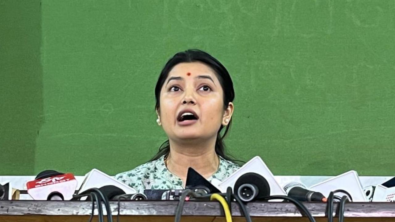Dhas, meanwhile, said there was no question of apologising to Mali and asserted he had not said anything objectionable. 