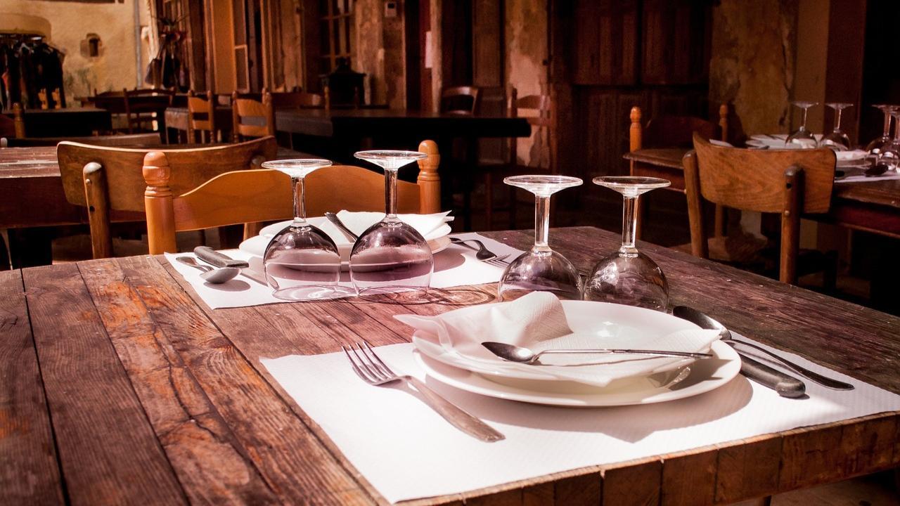 Are deep discounts on dine-in operations beneficial for restaurants? NRAI warns against it