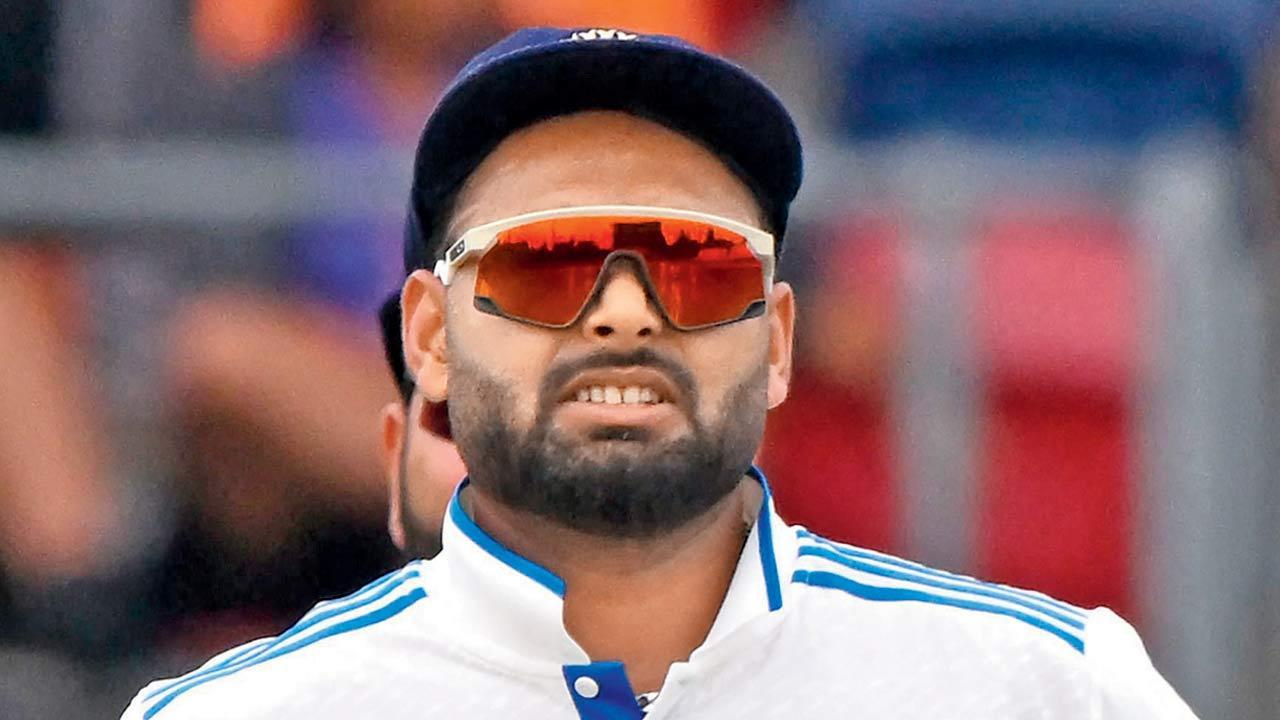 ‘Pant let team down with stupid shot’: Gavaskar