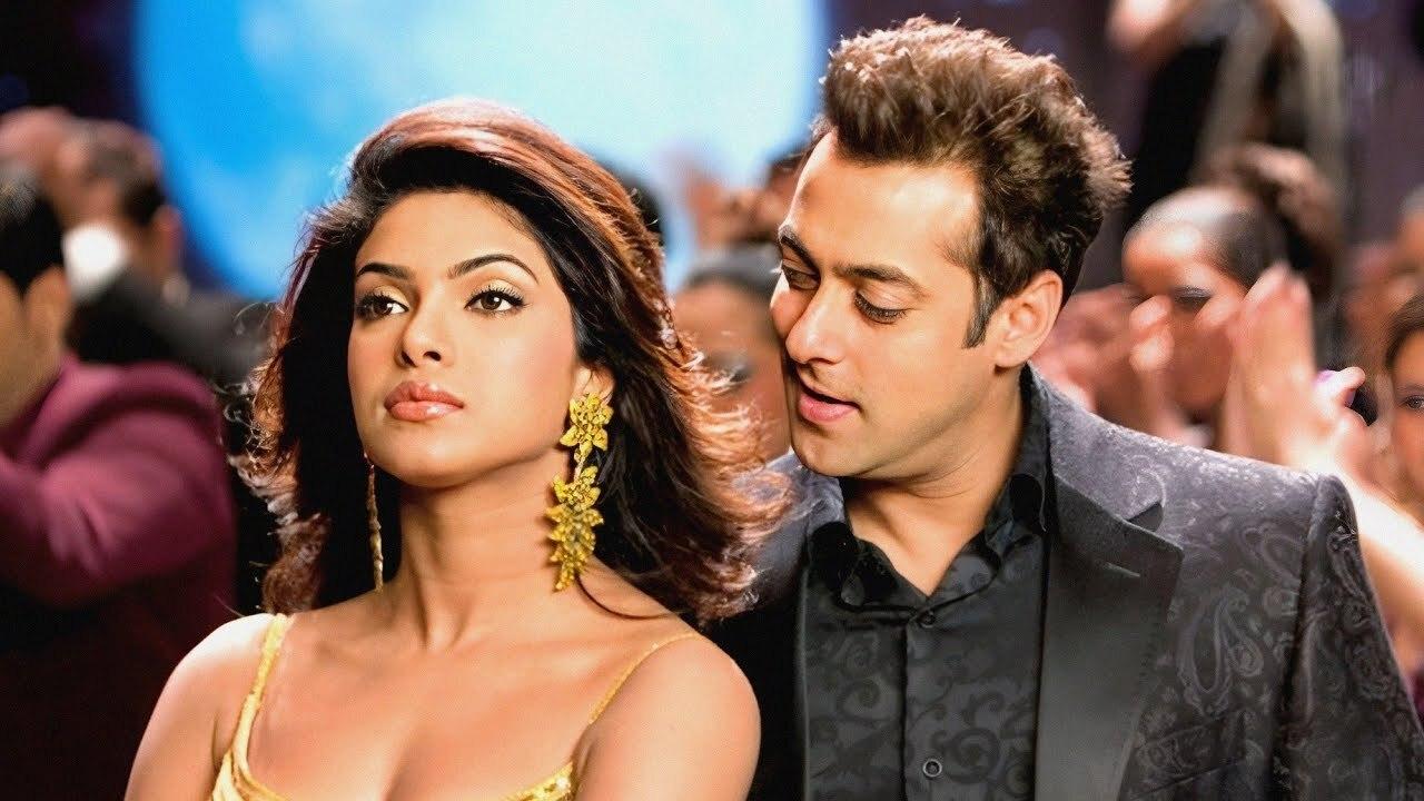 Tenu Leke Main Javanga  (Salaam-e-Ishq, 2007)
This romantic track features a playful and light-hearted melody. Salman Khan’s fun dance moves and charming expressions added to its appeal, making it an endearing love and wedding anthem