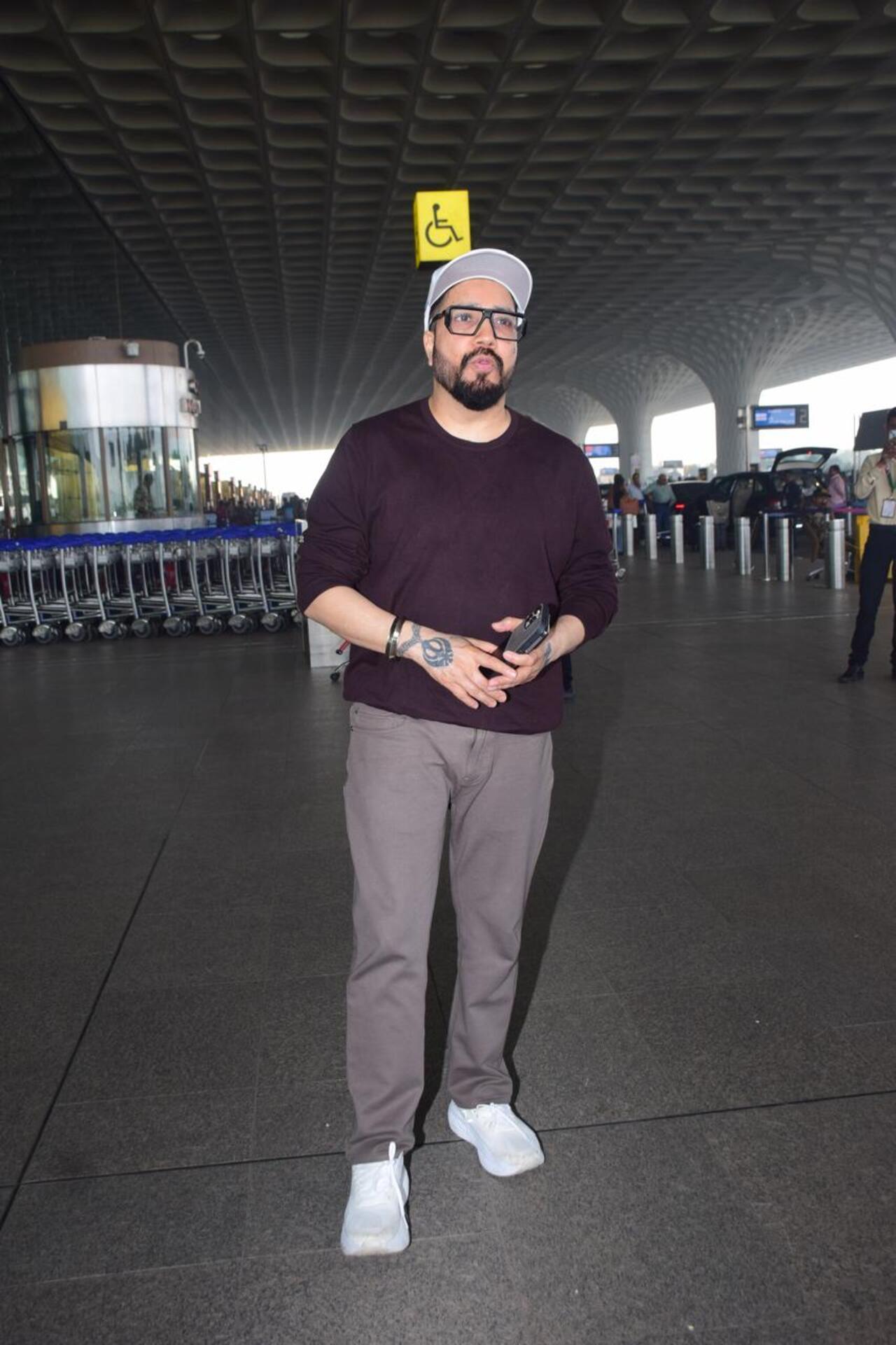 Singer Mika Singh kept it casual for his airport OOTD.