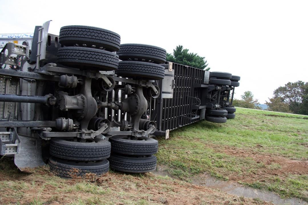 Maharashtra accident: Five killed, 27 injured after private bus overturns in Raigad