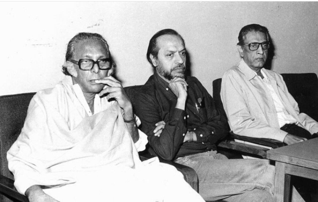 Mrinal Sen, Shyam Benegal and Satyajit Ray sitting together! A legendary frame indeed