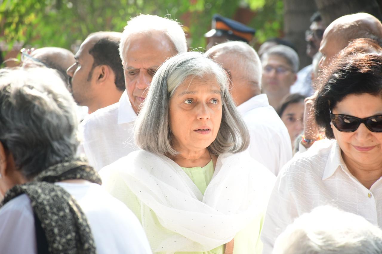 Ratna Pathak was snapped at Shivaji Park and looked quite distressed