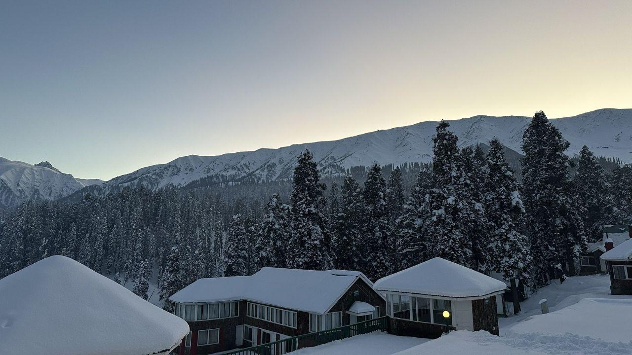 The CM captioned the post with a simple ‘Winter’ (Pic/ X @OmarAbdullah)