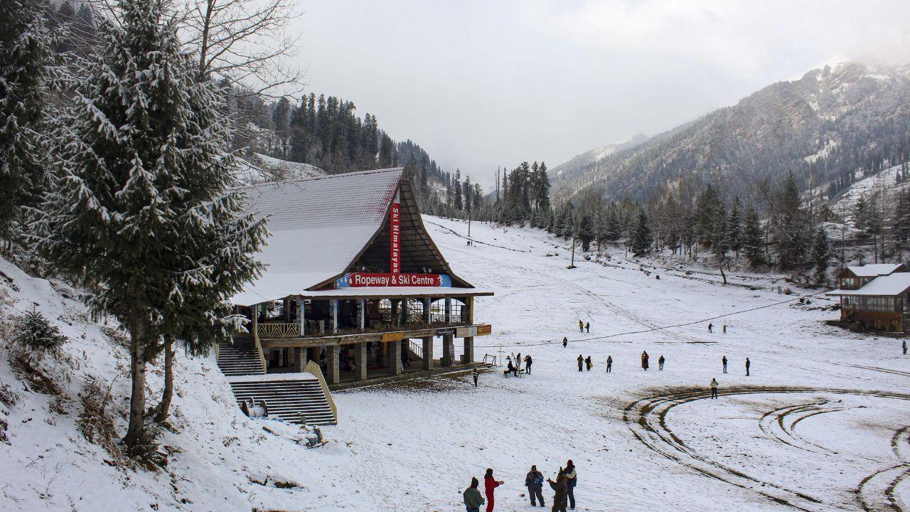 IN PHOTOS: Himachal Pradesh covered in snow after season's first snowfall