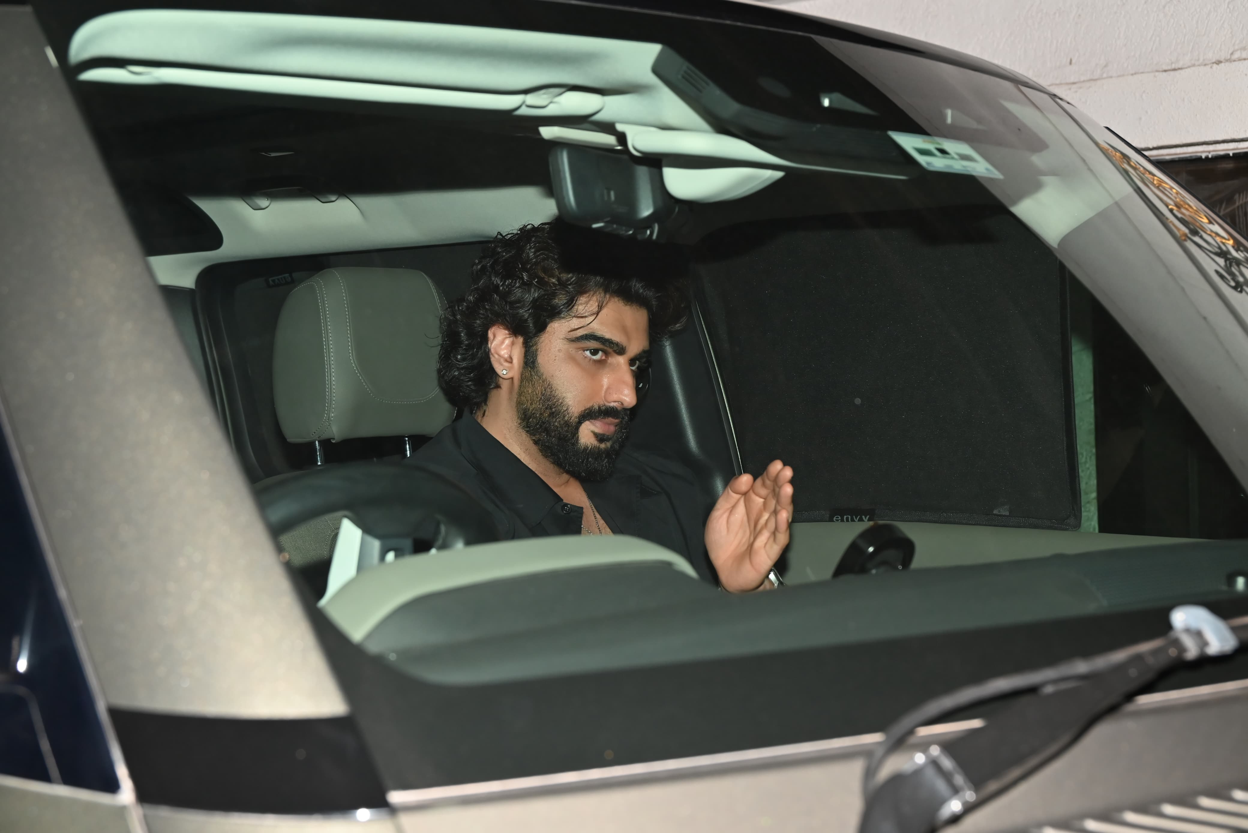 Last night, several celebrities attended Aarti Shetty's Christmas party, with Arjun Kapoor among the notable attendees.